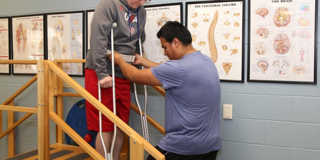 Students in Craven CC’s Physical Therapist Assistant program learn techniques to assist patients with mobility. The program is accepting applications through April 30.