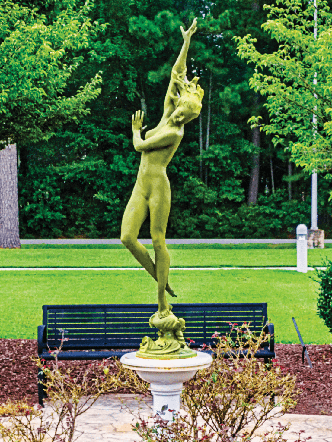 Bronze statue of nude female