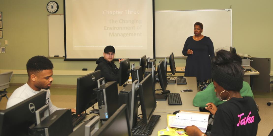 Craven CC’s Business Administration program is one of many that new and returning students can register for through March 10. (Photo by Meredith Laskovics)