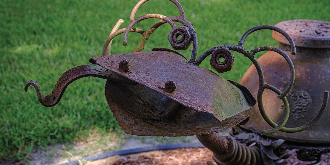 Iron statue of turtle