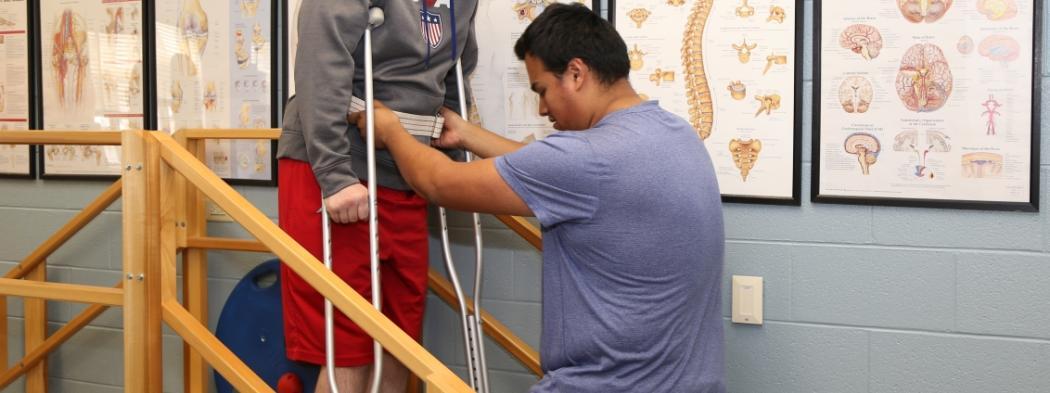 Students in Craven CC’s Physical Therapist Assistant program learn techniques to assist patients with mobility. The program is accepting applications through April 30.