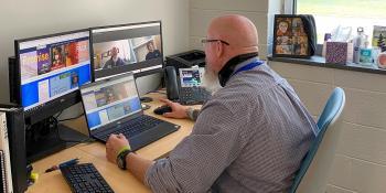 Bill Bondurant, director of Advising & Counseling, talks to a student during a virtual meeting. The college is now registering for B-Term classes through Oct. 19.